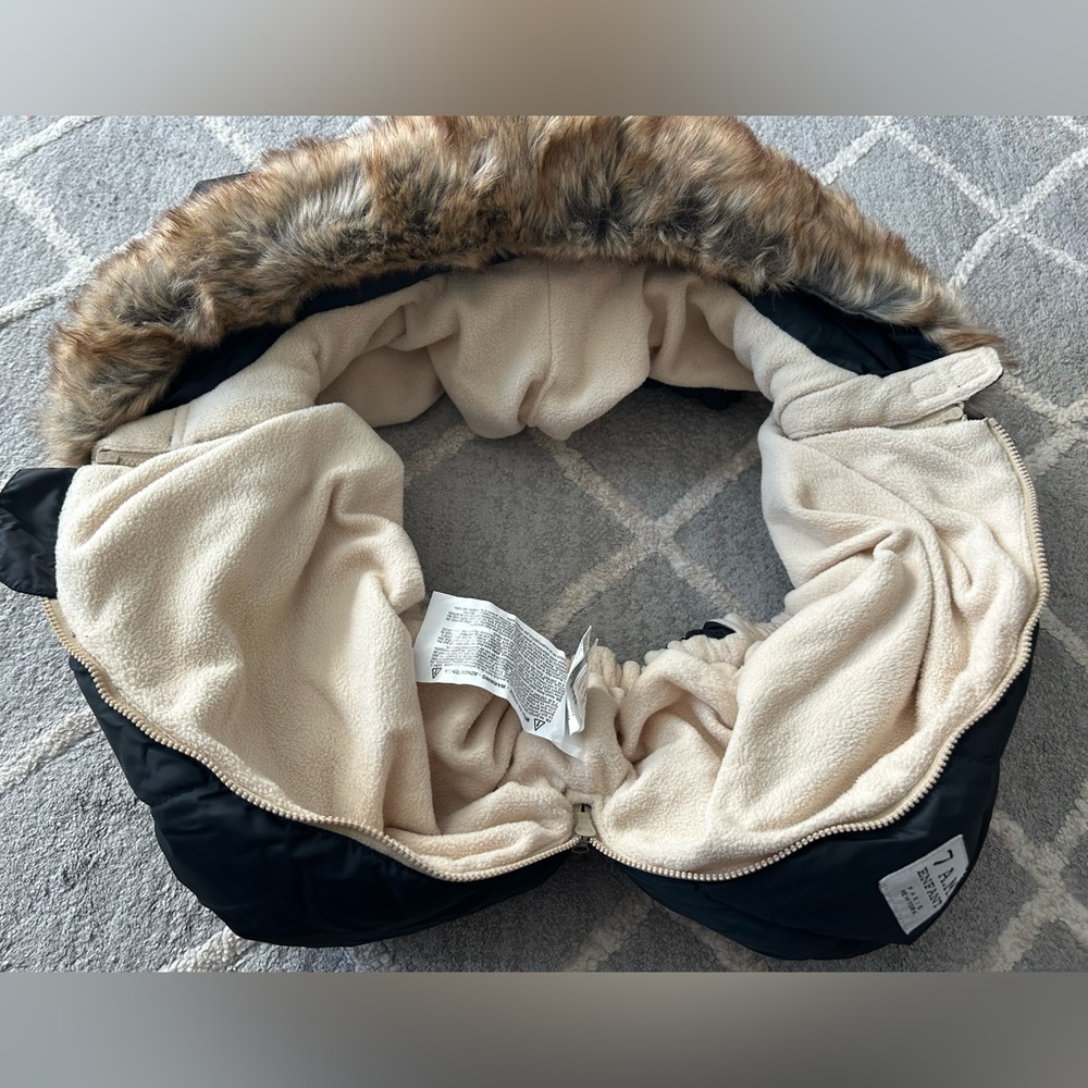 7AM Enfant Cocoon - Black w/ Faux Fur Trim - Picture 3 of 7